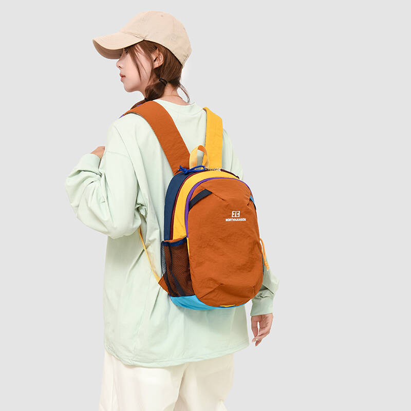 新しい小型ハイキングバックパック軽量デイパックアウトドアドー - Outdoor Lighting Waterproof のレビューと価格